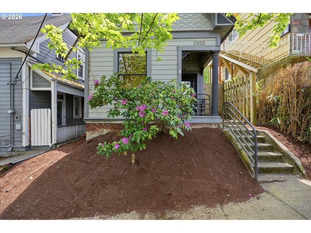 322 S WHITAKER St, Portland, OR 97239