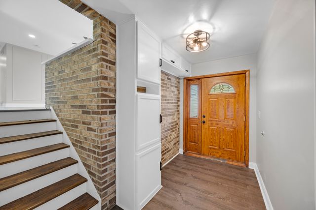 3709 W 121st Avenue, Crown Point, IN 46307