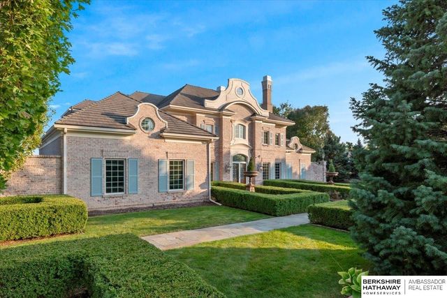 17909 N Reflection Circle, Bennington, NE 68007