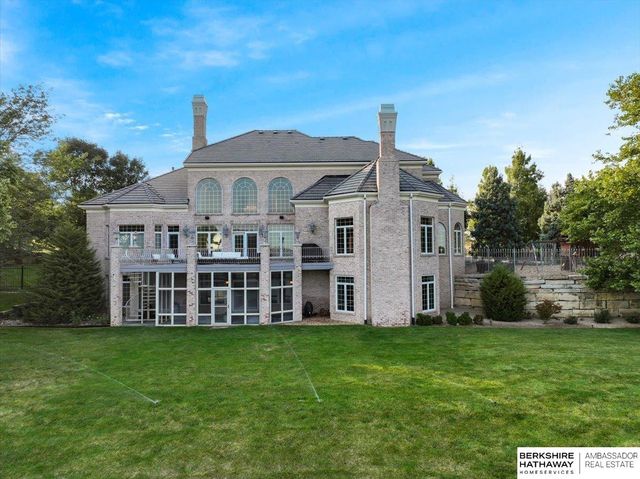 17909 N Reflection Circle, Bennington, NE 68007