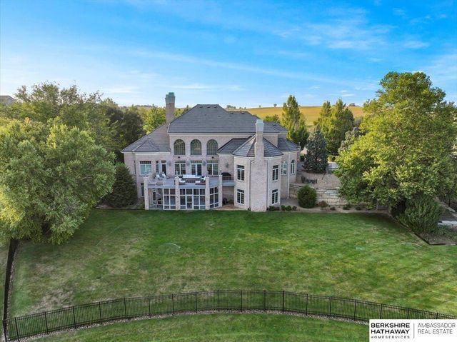 17909 N Reflection Circle, Bennington, NE 68007