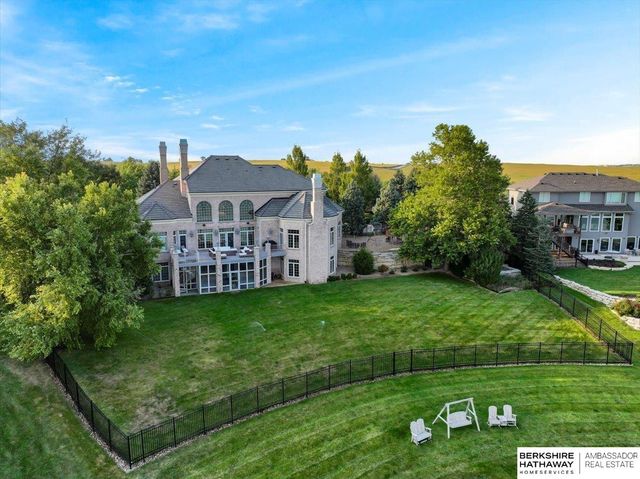 17909 N Reflection Circle, Bennington, NE 68007