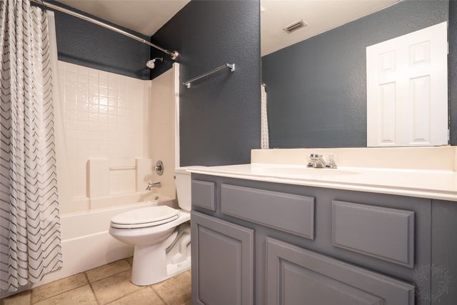 3202 Meandering Way, Granbury, TX 76049