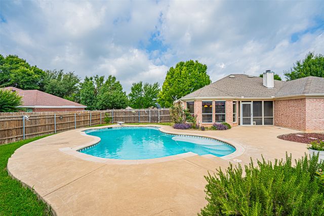 3202 Meandering Way, Granbury, TX 76049