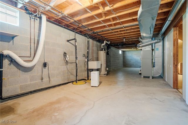 8065 Kennard Road, Lodi, OH 44254