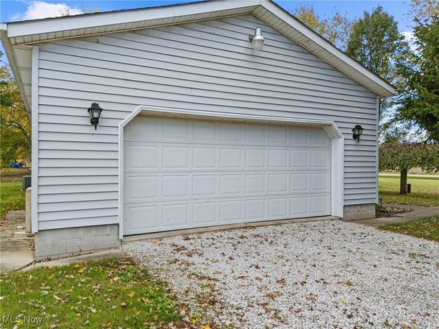 8065 Kennard Road, Lodi, OH 44254