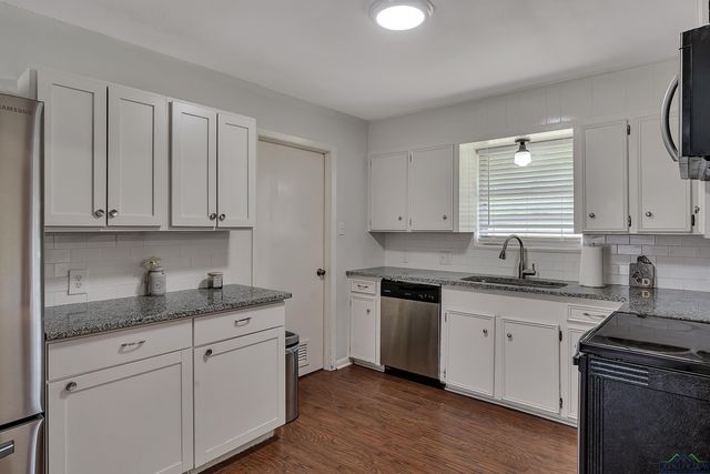 5972 Glenwood, Gilmer, TX 75645