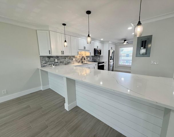 1740 NW 19th Terrace Apt 201, Delray Beach, FL 33445
