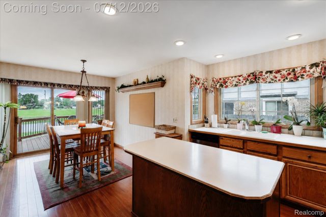 39044 Mallorn Drive, Sterling Heights, MI 48313