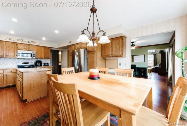 39044 Mallorn Drive, Sterling Heights, MI 48313