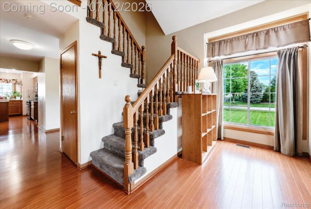 39044 Mallorn Drive, Sterling Heights, MI 48313