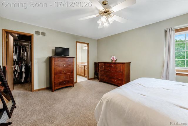 39044 Mallorn Drive, Sterling Heights, MI 48313