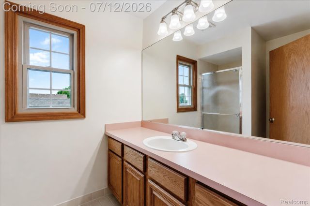 39044 Mallorn Drive, Sterling Heights, MI 48313