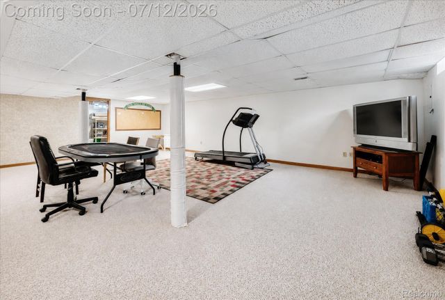 39044 Mallorn Drive, Sterling Heights, MI 48313