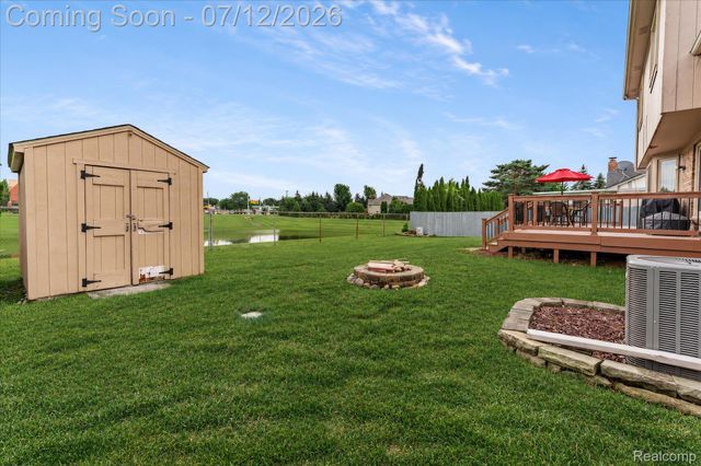 39044 Mallorn Drive, Sterling Heights, MI 48313