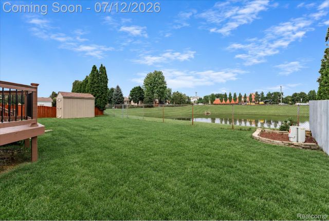 39044 Mallorn Drive, Sterling Heights, MI 48313