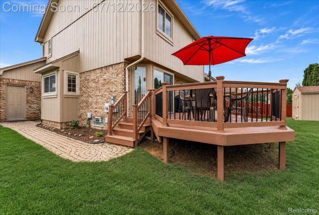 39044 Mallorn Drive, Sterling Heights, MI 48313