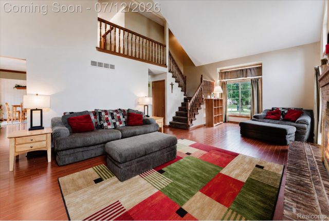 39044 Mallorn Drive, Sterling Heights, MI 48313
