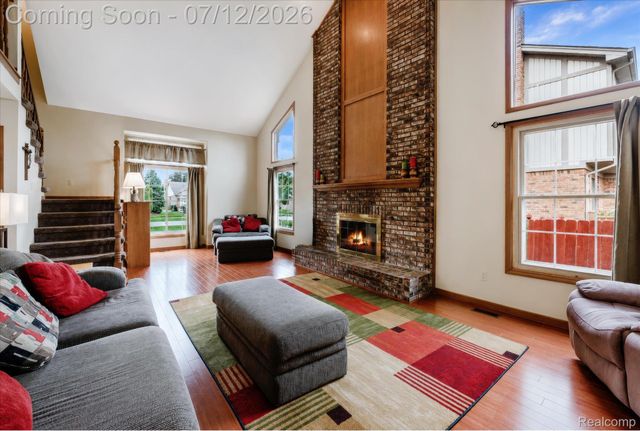 39044 Mallorn Drive, Sterling Heights, MI 48313