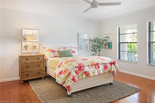 682 95th AVE N, Naples, FL 34108