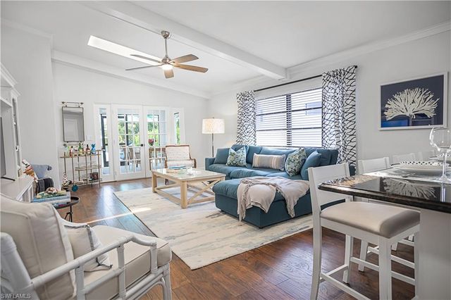 682 95th AVE N, Naples, FL 34108