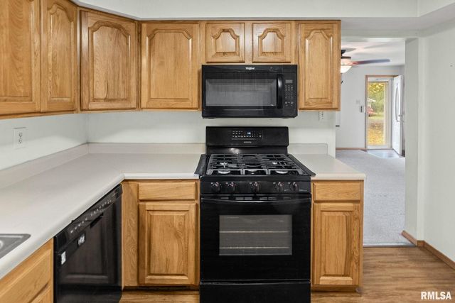 444 N MARION Street, Centralia, IL 62801