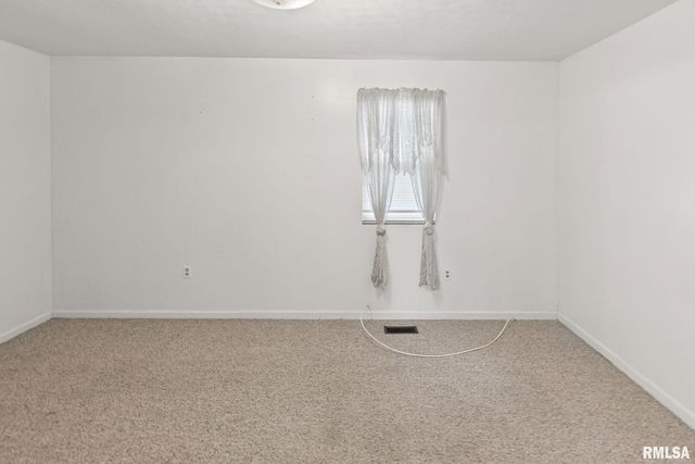 444 N MARION Street, Centralia, IL 62801