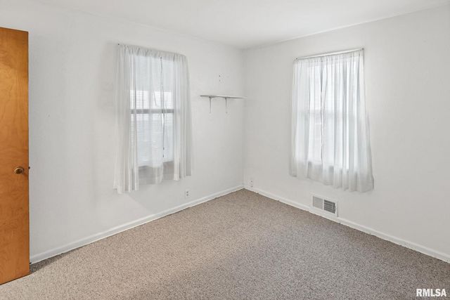 444 N MARION Street, Centralia, IL 62801