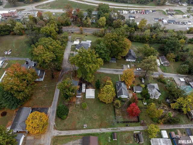 444 N MARION Street, Centralia, IL 62801