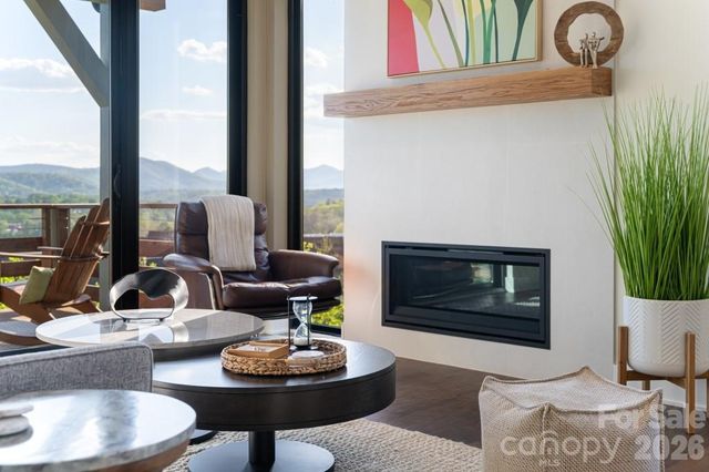 604 Storybook Villas Trail, Asheville, NC 28804