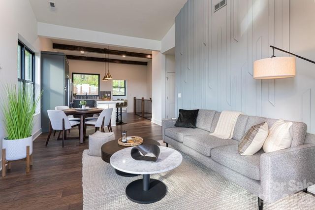 604 Storybook Villas Trail, Asheville, NC 28804