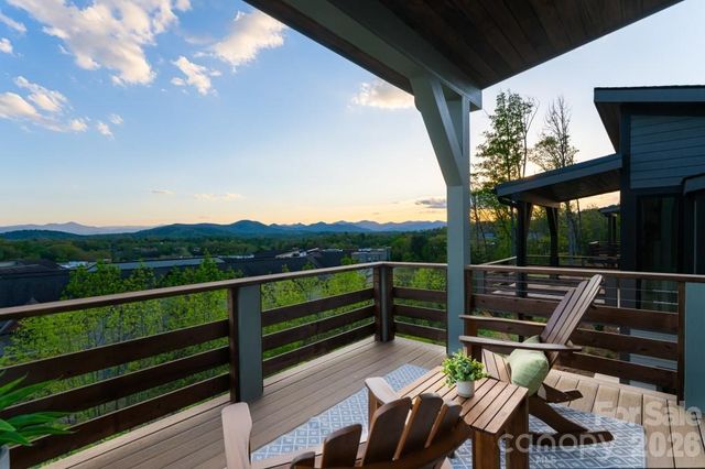 604 Storybook Villas Trail, Asheville, NC 28804