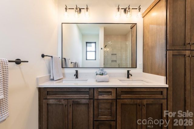 604 Storybook Villas Trail, Asheville, NC 28804