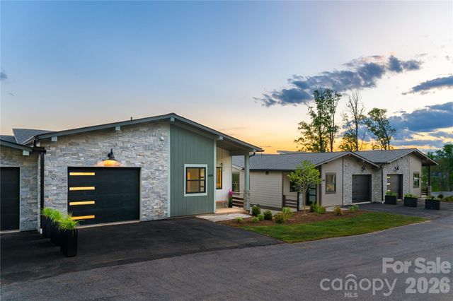 604 Storybook Villas Trail, Asheville, NC 28804