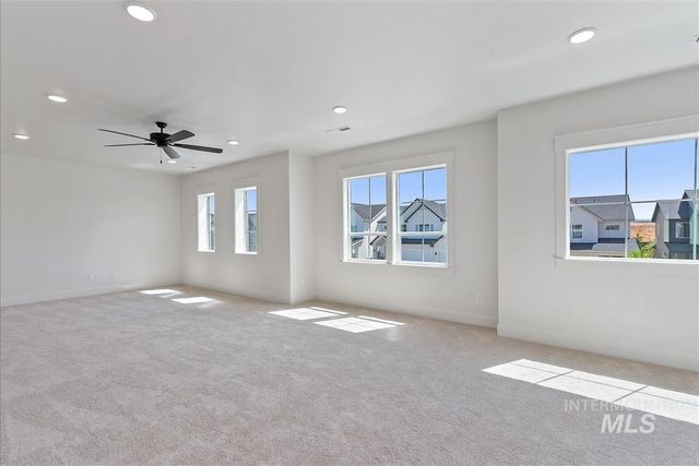 4693 N Alameda Creek Ave, Meridian, ID 83646