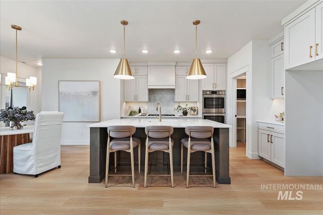 4693 N Alameda Creek Ave, Meridian, ID 83646
