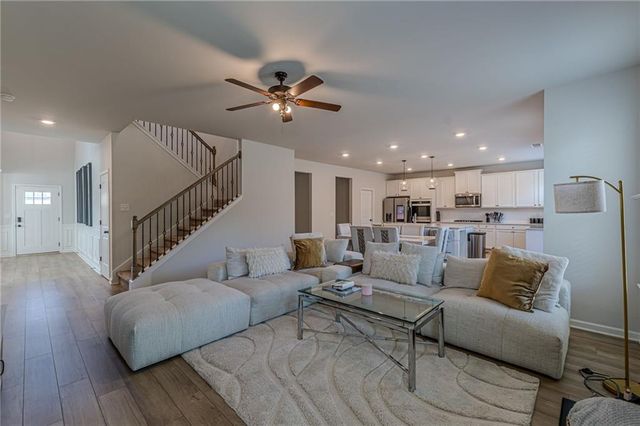 4876 Elm Leaf SW Drive, Atlanta, GA 30331