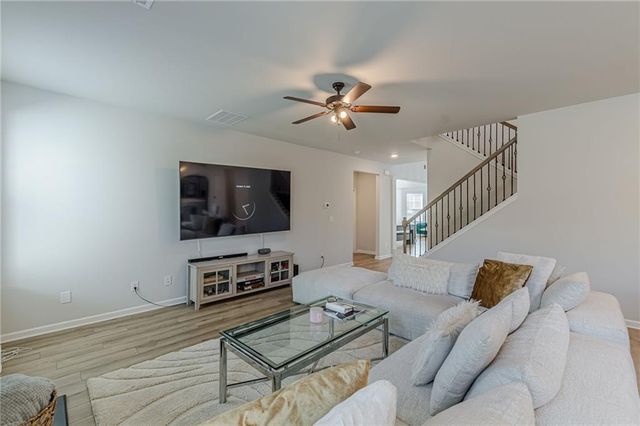 4876 Elm Leaf SW Drive, Atlanta, GA 30331