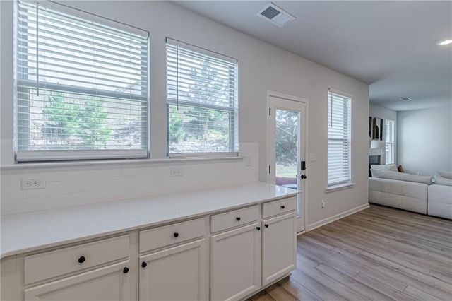 4876 Elm Leaf SW Drive, Atlanta, GA 30331