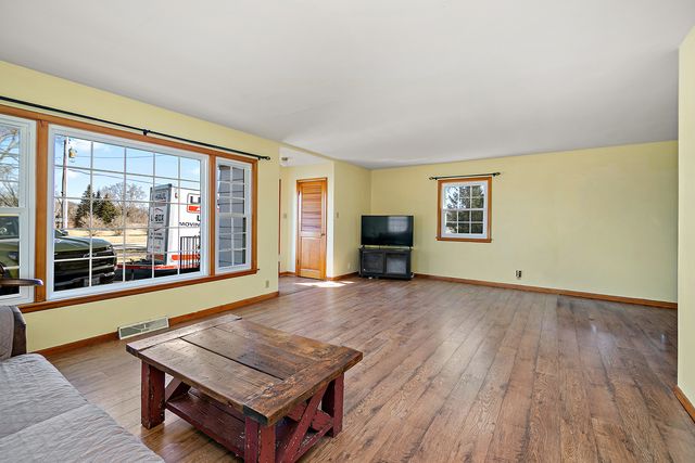 286 E 5000s Road, Chebanse, IL 60922