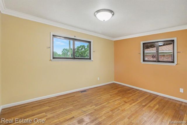 1347 E Square Lake Road, Troy, MI 48085