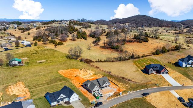2143 Cattlemans Trail, Jonesborough, TN 37659