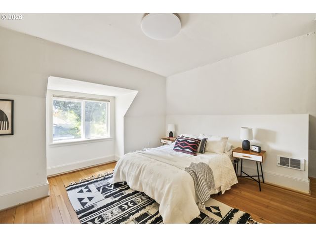 6305 N DELAWARE Ave, Portland, OR 97217