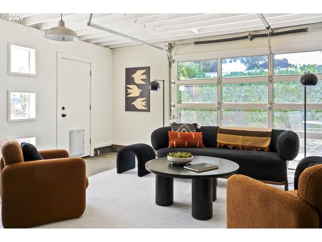 6305 N DELAWARE Ave, Portland, OR 97217