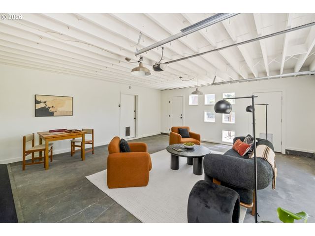 6305 N DELAWARE Ave, Portland, OR 97217