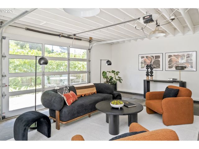 6305 N DELAWARE Ave, Portland, OR 97217
