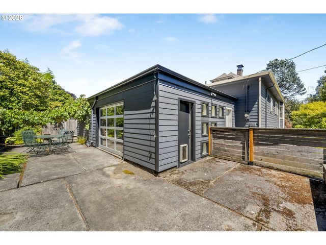 6305 N DELAWARE Ave, Portland, OR 97217