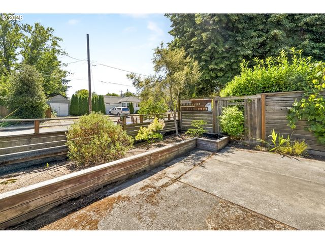 6305 N DELAWARE Ave, Portland, OR 97217