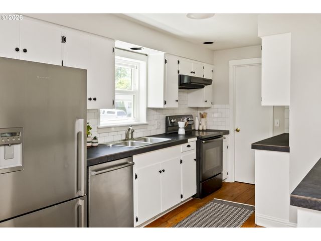 6305 N DELAWARE Ave, Portland, OR 97217