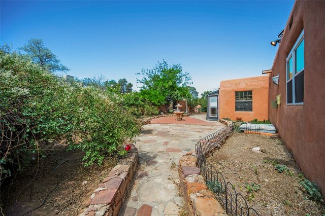 2832 Don Quixote, Santa Fe, NM 87505